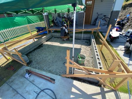 葉山　ガレージ　基礎工事